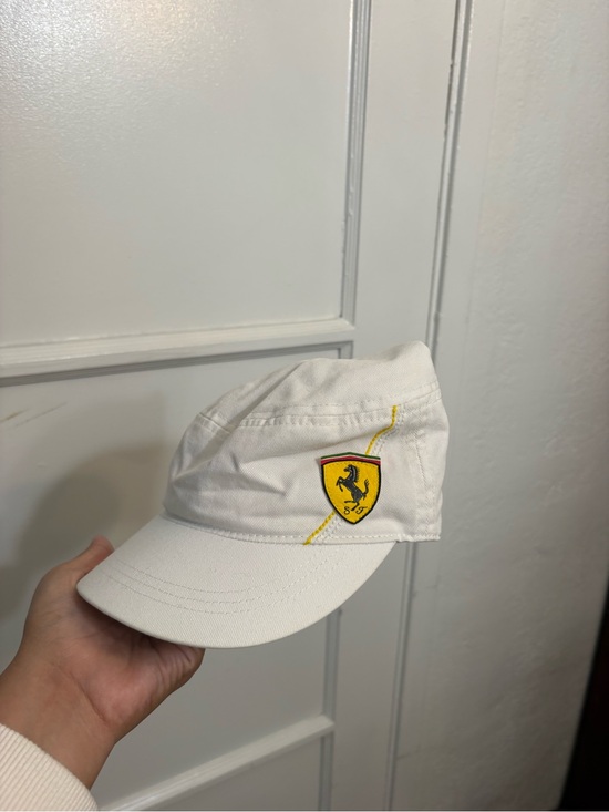 Ferrari Accessories - 2000s puma white Scuderia Ferrari F1 team cap features a prominent embroidered